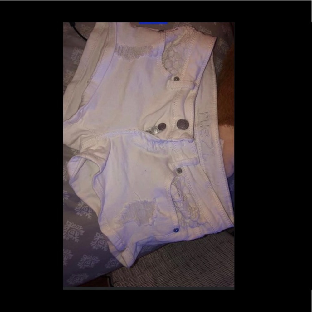 rue 21 white shorts size 1/2